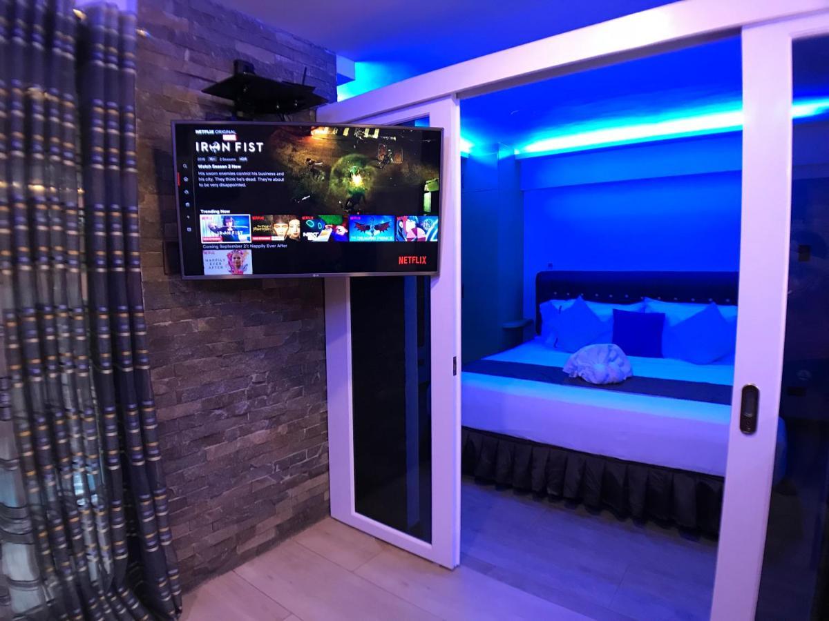 Clockworkorange Luxury Suites With Netflix Mactan Exterior photo