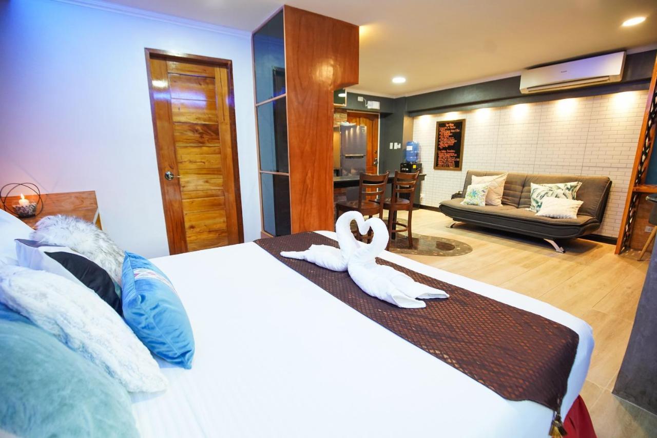 Clockworkorange Luxury Suites With Netflix Mactan Exterior photo