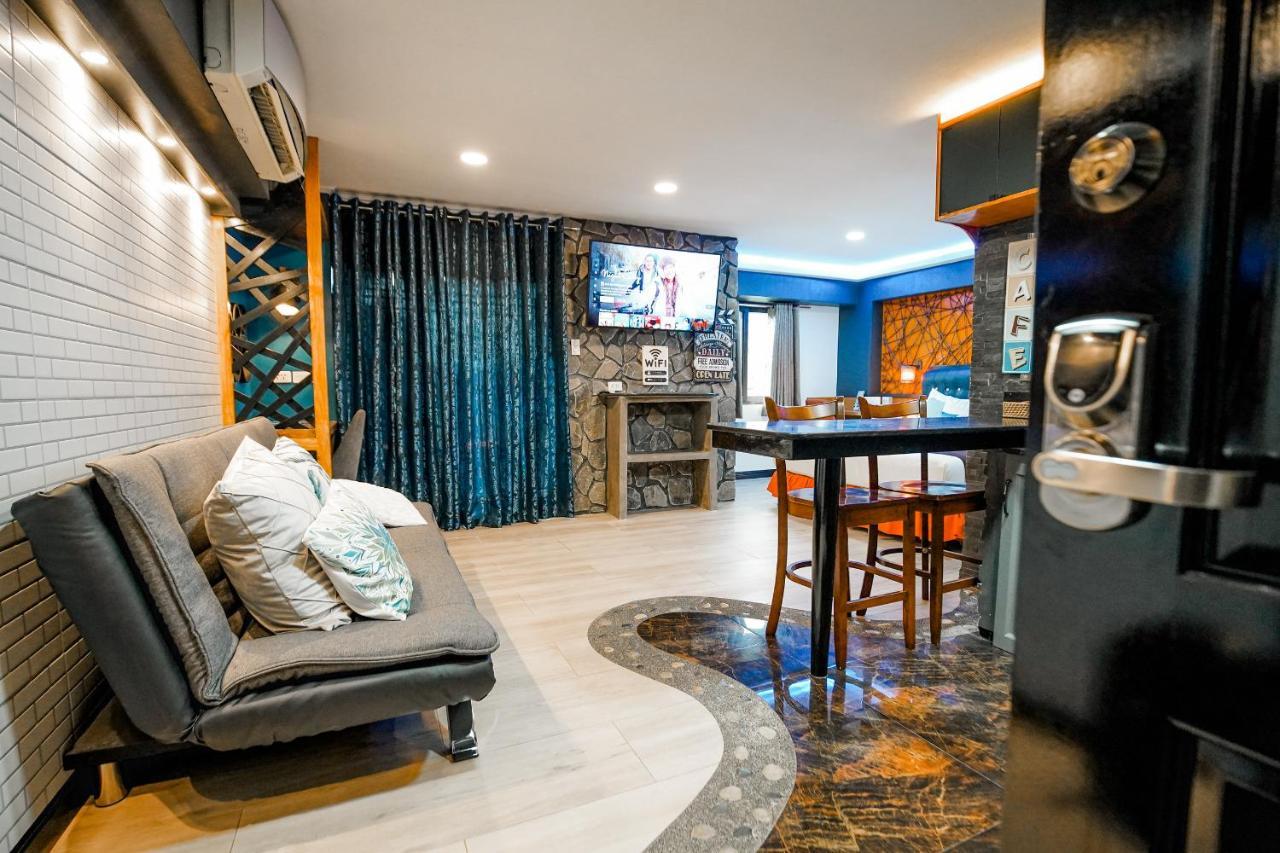 Clockworkorange Luxury Suites With Netflix Mactan Exterior photo