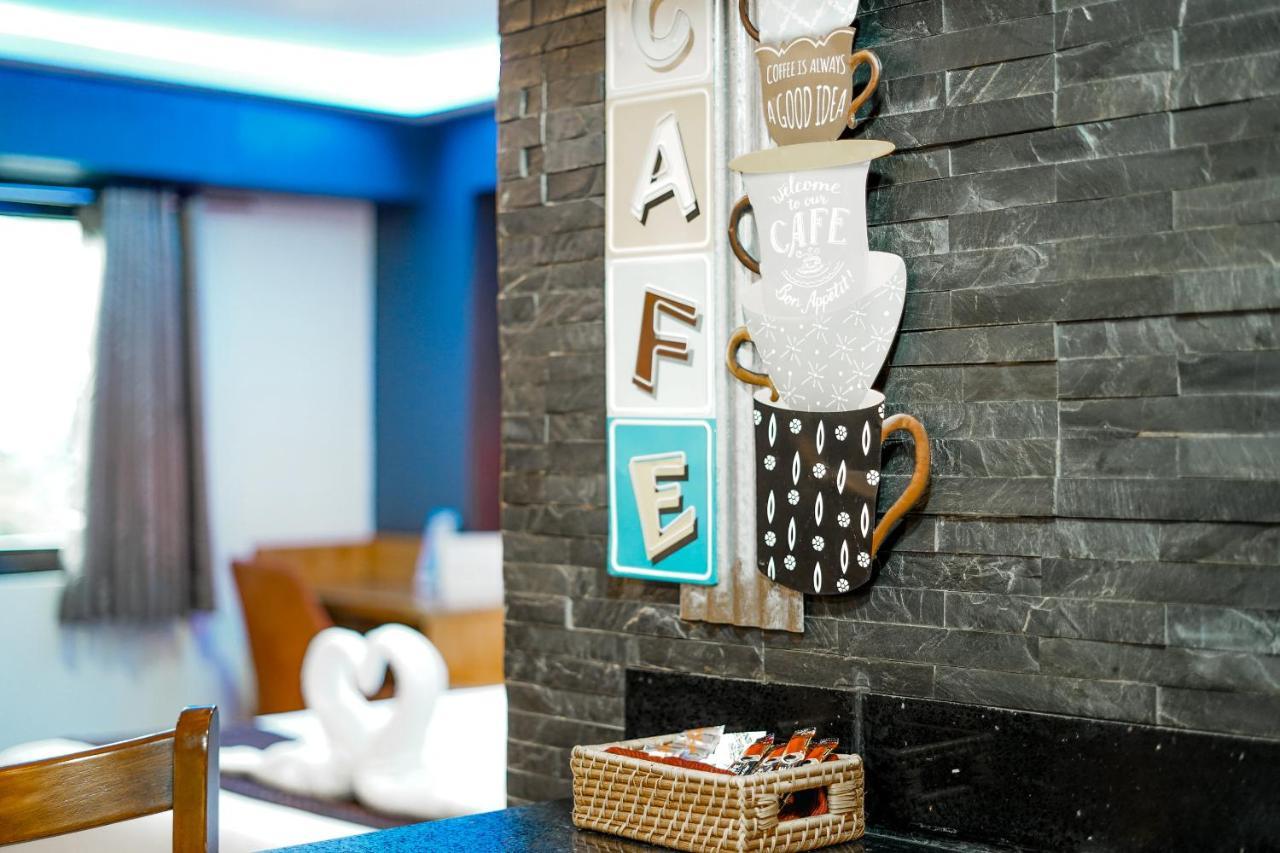 Clockworkorange Luxury Suites With Netflix Mactan Exterior photo