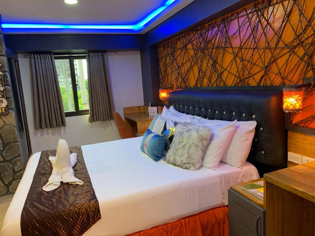 Clockworkorange Luxury Suites With Netflix Mactan Exterior photo