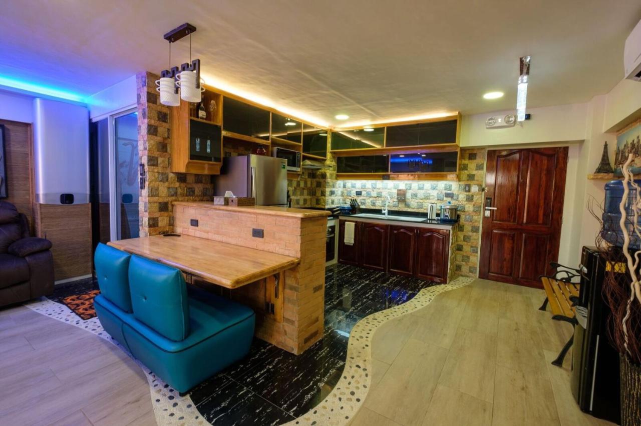 Clockworkorange Luxury Suites With Netflix Mactan Exterior photo