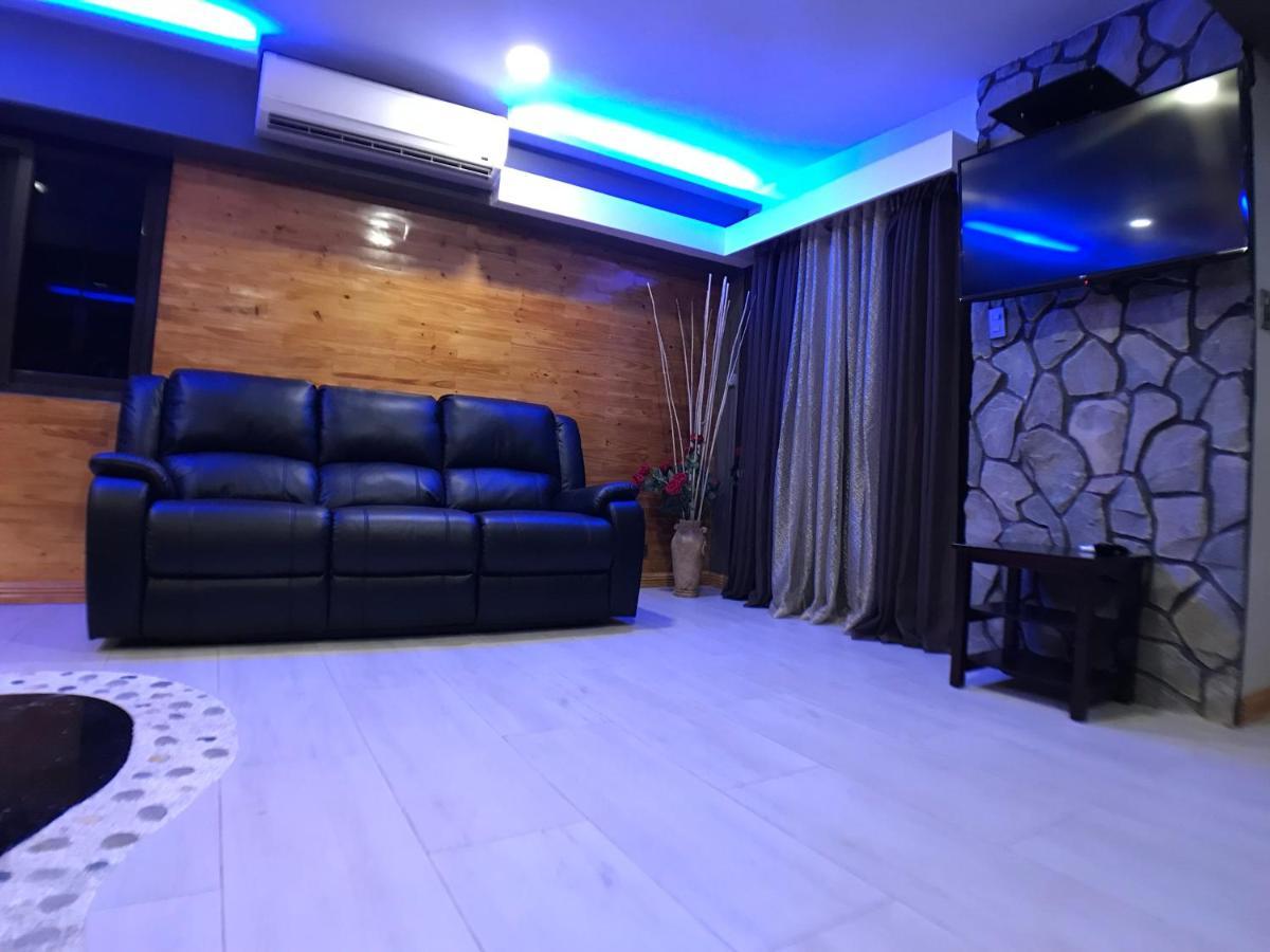 Clockworkorange Luxury Suites With Netflix Mactan Exterior photo