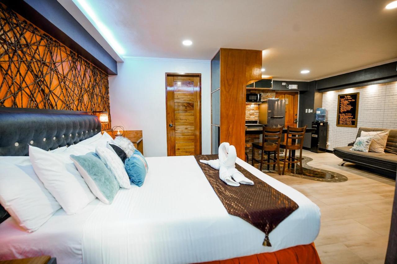 Clockworkorange Luxury Suites With Netflix Mactan Exterior photo
