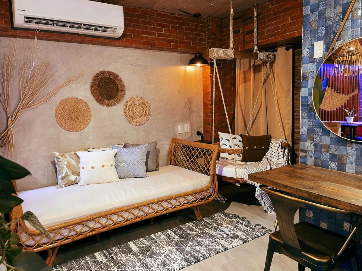 Clockworkorange Luxury Suites With Netflix Mactan Exterior photo