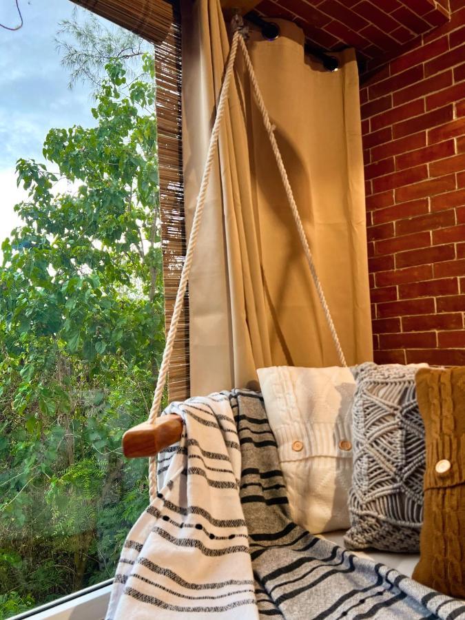 Clockworkorange Luxury Suites With Netflix Mactan Exterior photo