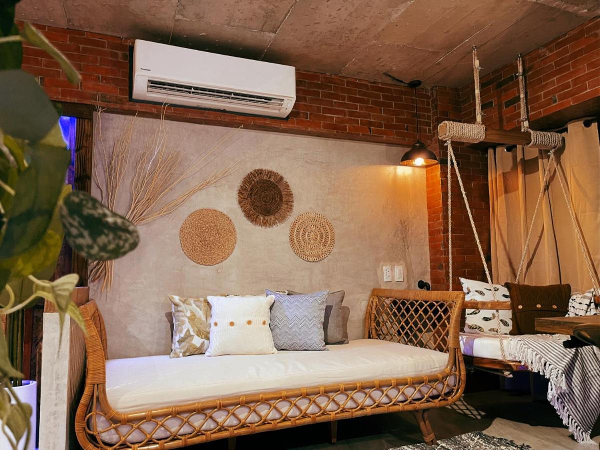 Clockworkorange Luxury Suites With Netflix Mactan Exterior photo
